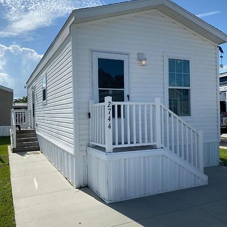 Cozy Tiny Home Near Disney World & Orlando Parks! Киссимми Экстерьер фото
