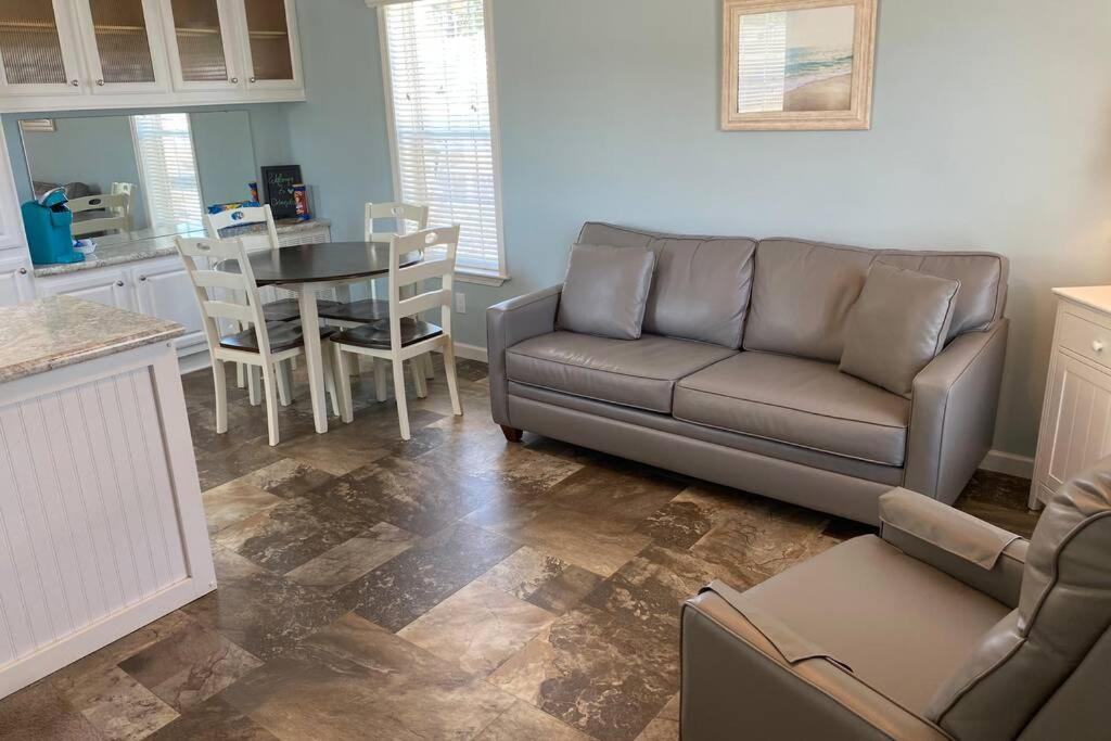 Cozy Tiny Home Near Disney World & Orlando Parks! Киссимми Экстерьер фото