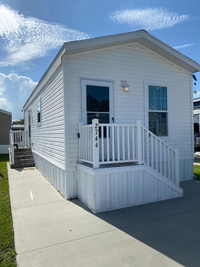 Cozy Tiny Home Near Disney World & Orlando Parks! Киссимми Экстерьер фото
